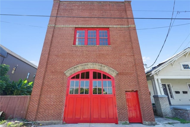 view of front facade