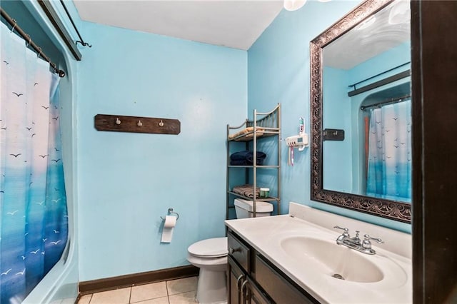 full bathroom featuring tile patterned floors, vanity, shower / bath combo, and toilet