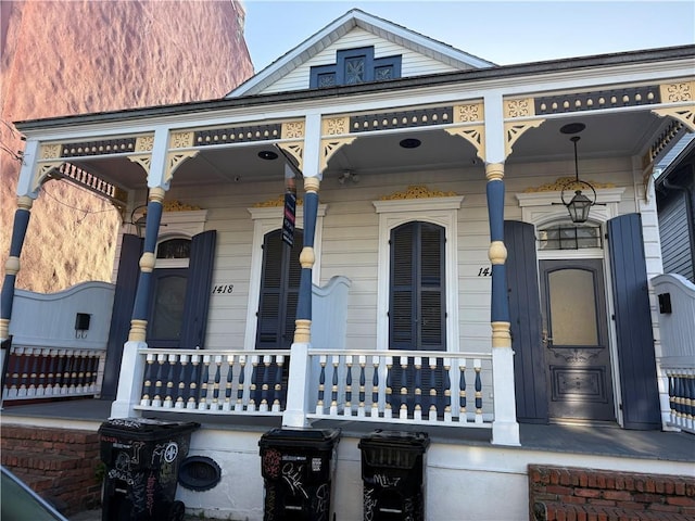 view of front of house featuring covered porch