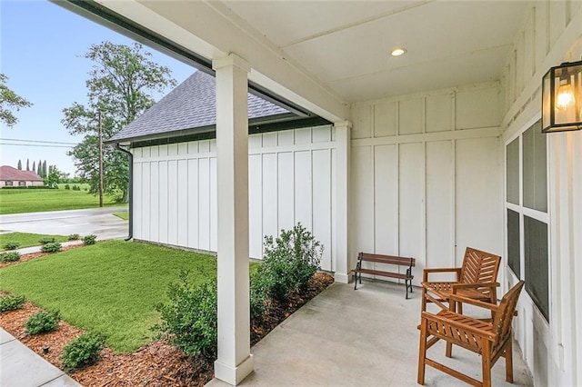 view of patio / terrace featuring covered porch