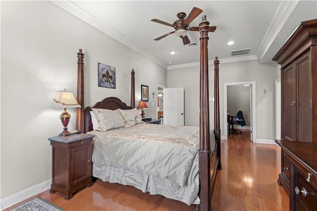 bedroom featuring recessed lighting, baseboards, visible vents, and light wood-type flooring