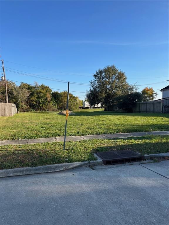 113 Norton Dr, Arabi, LA 70032