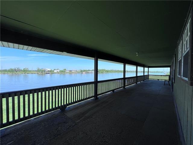 800 Anna St, Lafitte, LA 70067 - exterior space with a water view