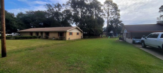 view of yard featuring a trampoline