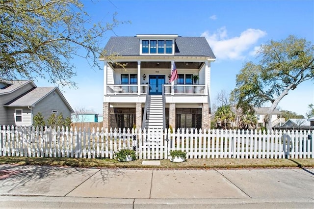 view of front of property featuring a porch