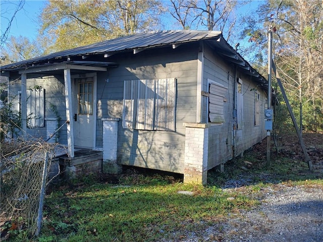 view of side of property