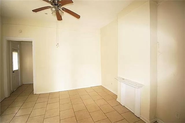 empty room with ceiling fan