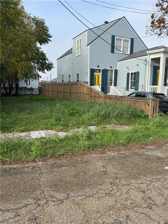 Listing photo 3 for 2524 Philip St, New Orleans LA 70113