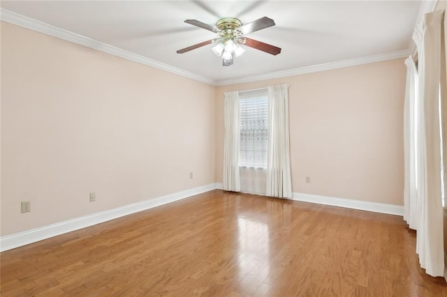 unfurnished room with light hardwood / wood-style flooring, ceiling fan, and crown molding