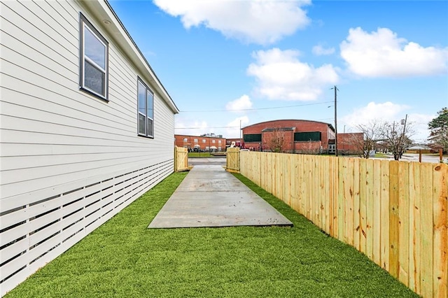 view of yard with a patio