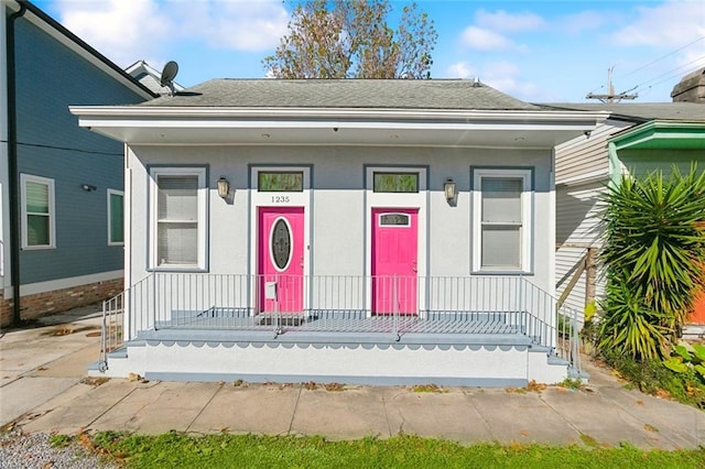 view of front facade with covered porch