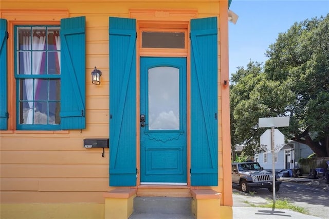 view of property entrance