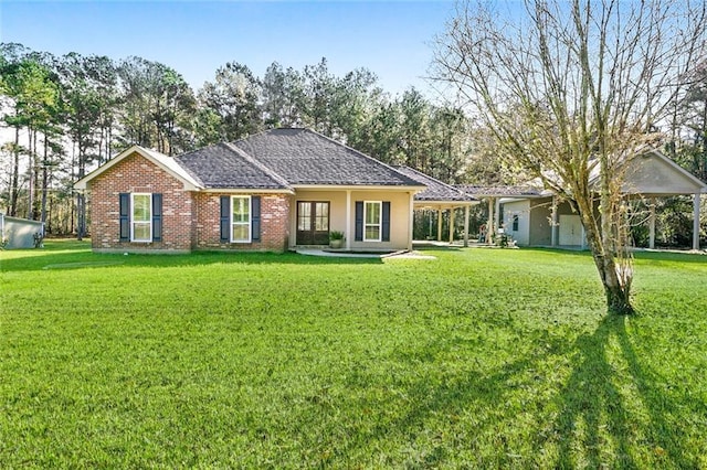 view of front of house with a front yard