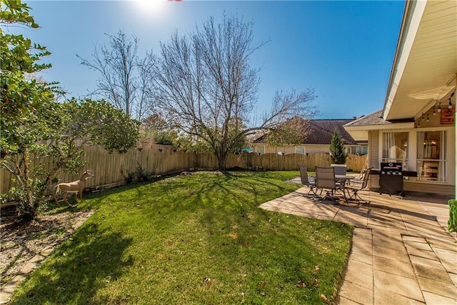 view of yard with a patio