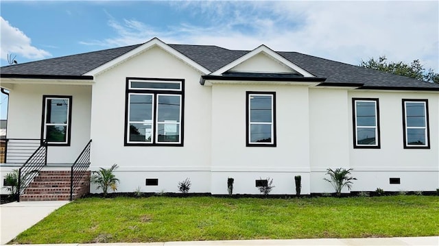 view of front of house featuring a front yard