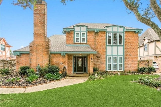 view of front of property with a front yard