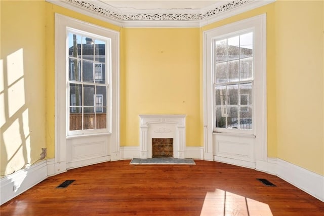 1432 Magazine St, New Orleans, LA 70130 - interior space with hardwood / wood-style floors and ornamental molding