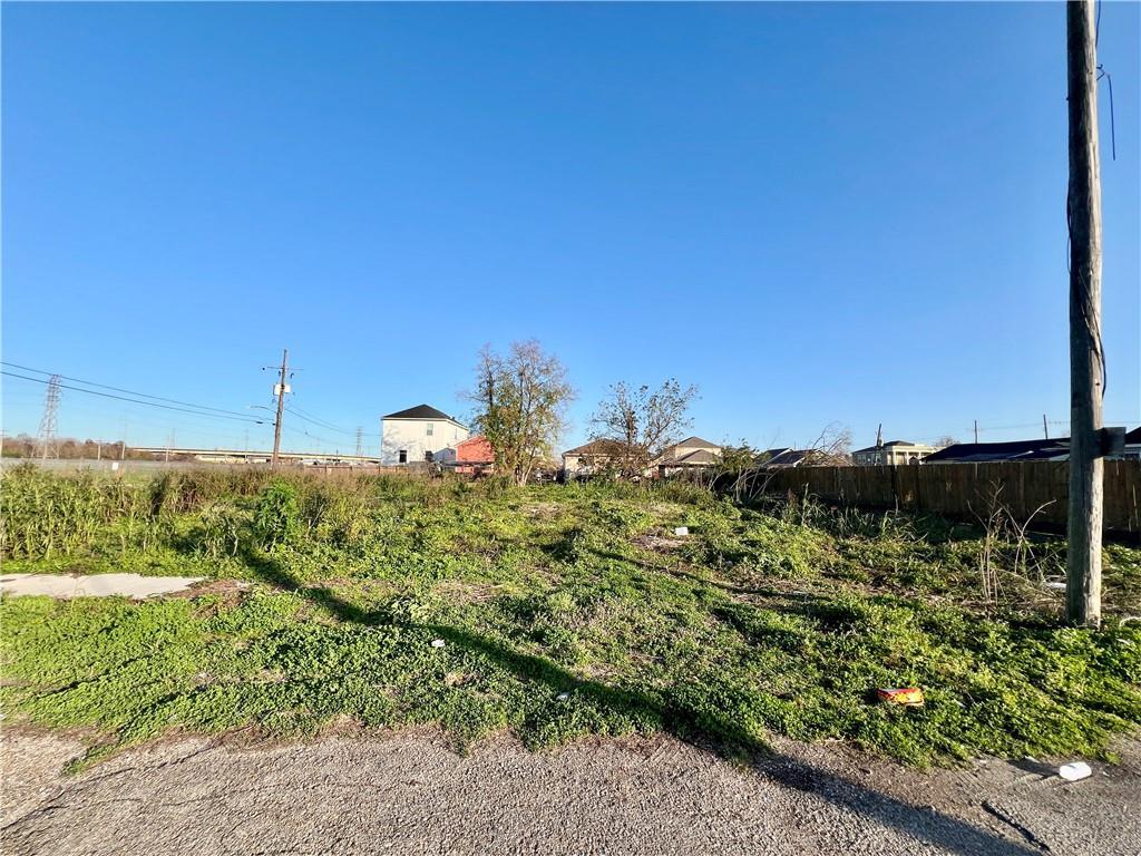2535 Gallier St, New Orleans, LA 70117 - photo 1