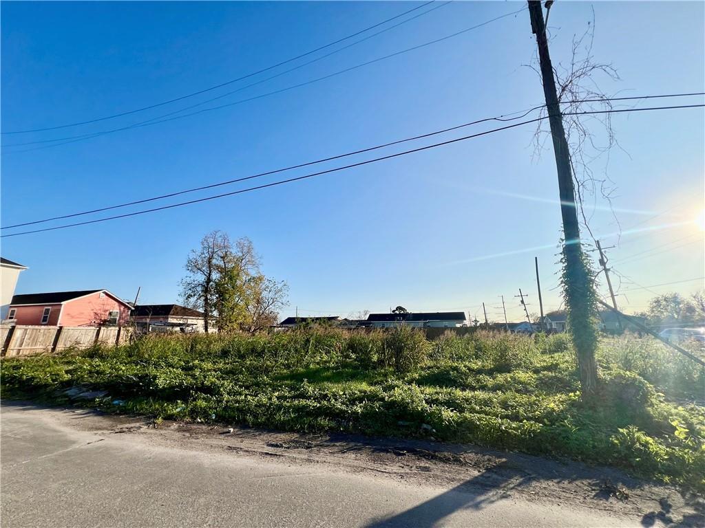 2535 Gallier St, New Orleans, LA 70117 - photo 3