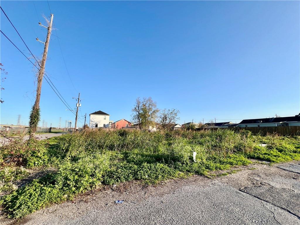 2535 Gallier St, New Orleans, LA 70117 - photo 4