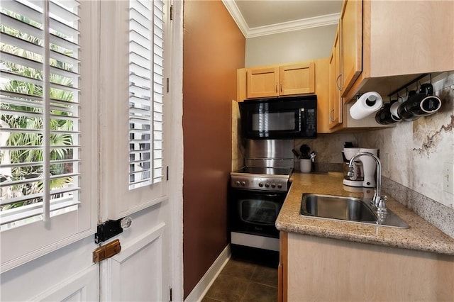 kitchen featuring sink, backsplash, stainless steel electric range, light brown cabinetry, and ornamental molding