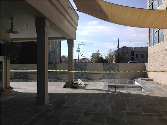 1205 St Charles Ave Unit 916, New Orleans, LA 70130 - view of patio / terrace