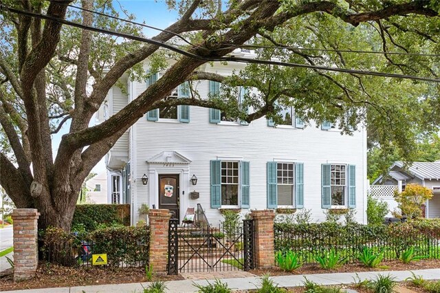 view of front of house