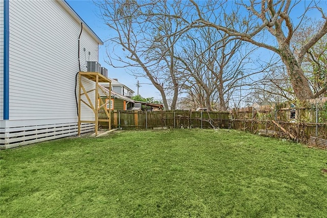 view of yard with cooling unit