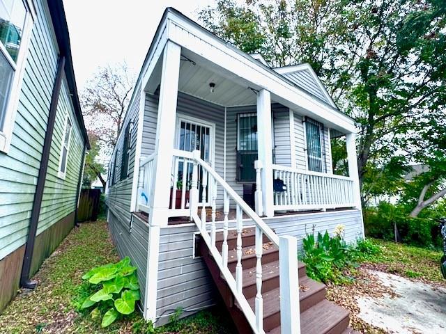 exterior space featuring a porch