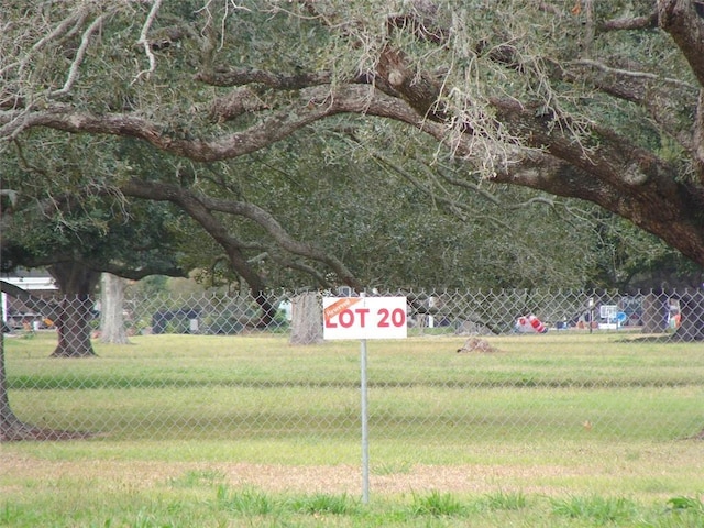 Listing photo 3 for 118 Colonial Club Dr, Harahan LA 70123