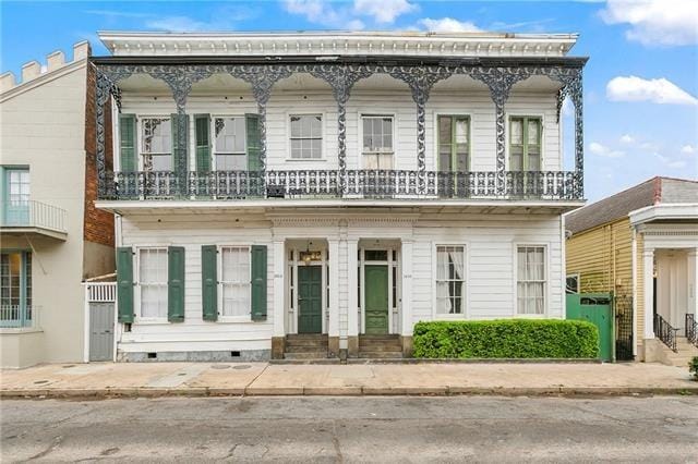 view of front of house