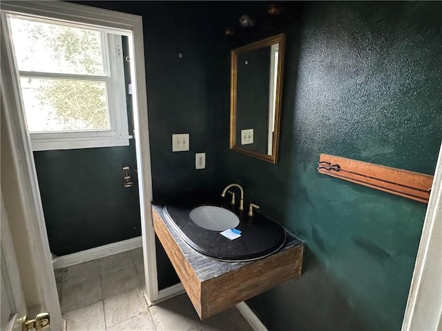 bathroom featuring sink