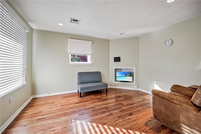 living area with light wood-type flooring