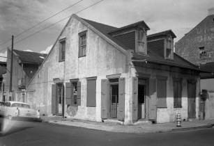 941-943 Toulouse St, New Orleans, LA 70112 - view of property's community