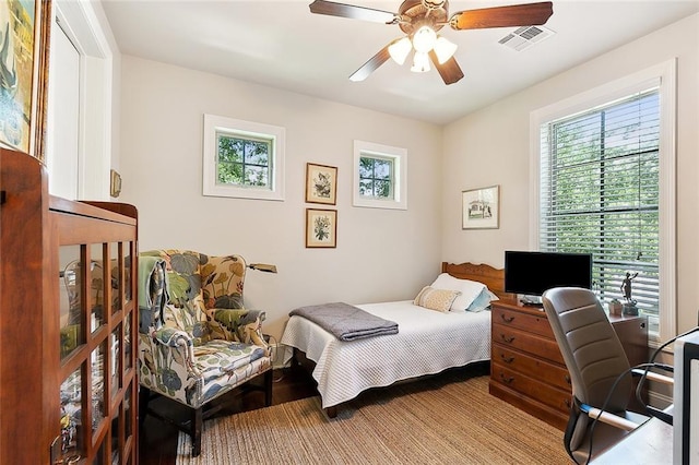 bedroom featuring ceiling fan