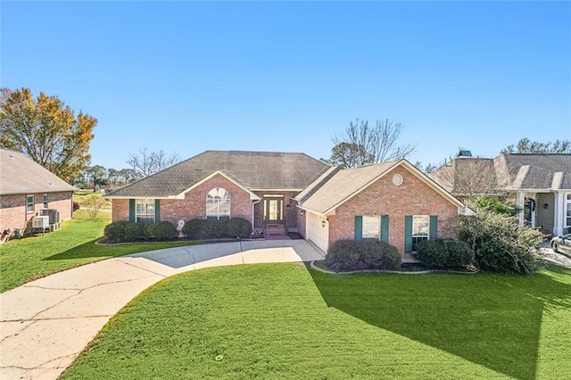 single story home with a front lawn