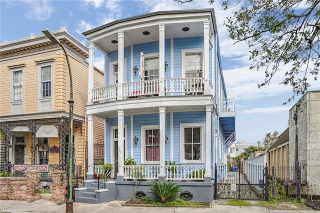 view of front of house with covered porch