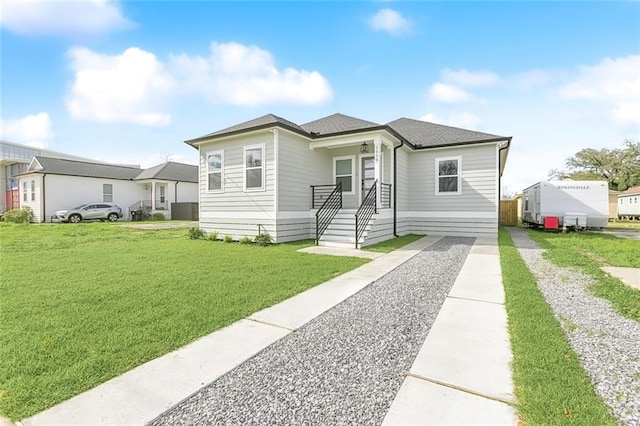 view of front of home featuring a front lawn