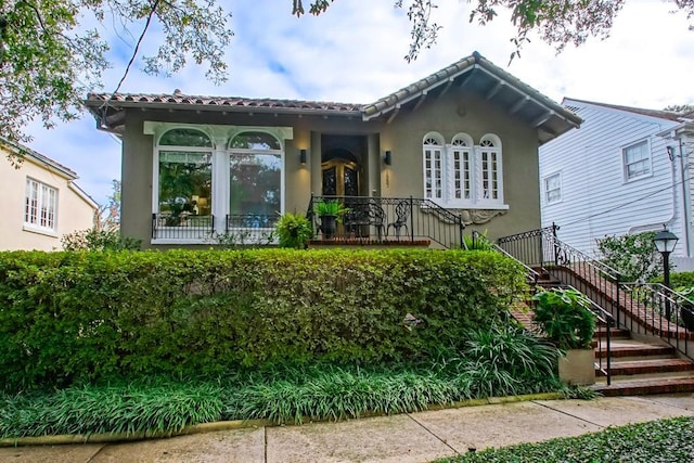 view of mediterranean / spanish-style home