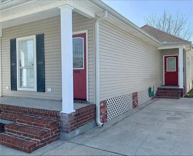 view of property entrance