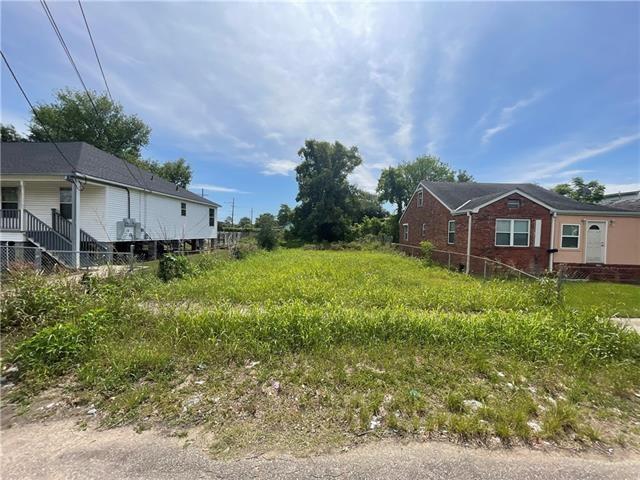1229 Gordon St, New Orleans, LA 70117