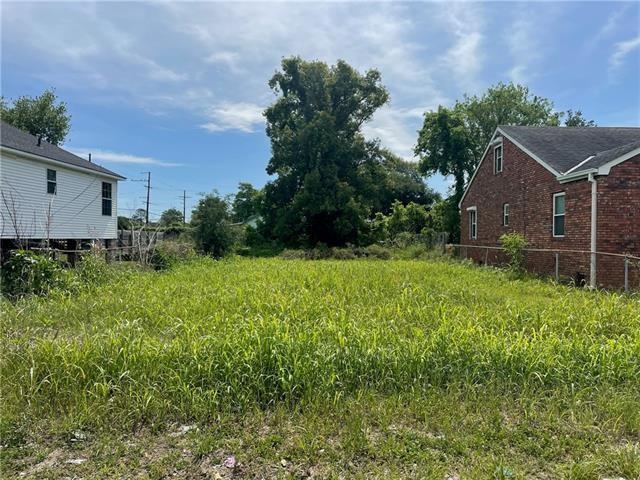 1229 Gordon St, New Orleans, LA 70117