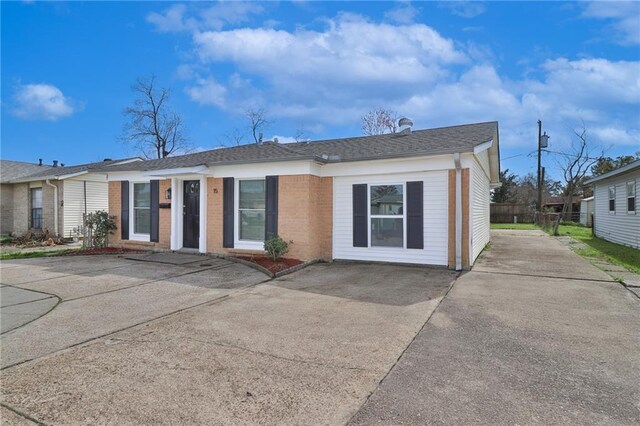 spare room with ceiling fan and hardwood / wood-style floors