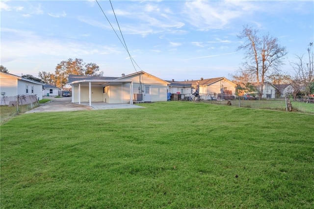 view of yard featuring a patio