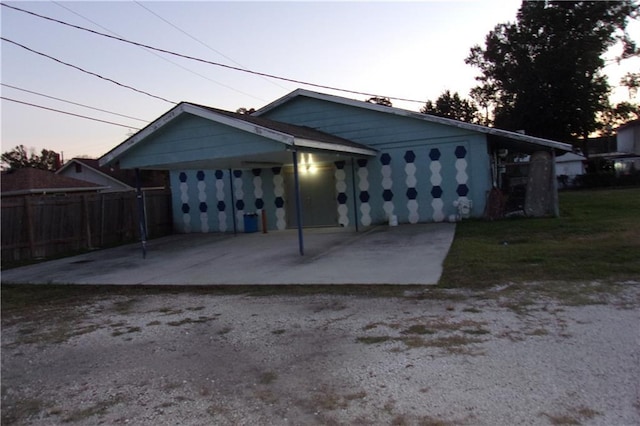 Listing photo 2 for 1327 E Dr, Westwego LA 70094