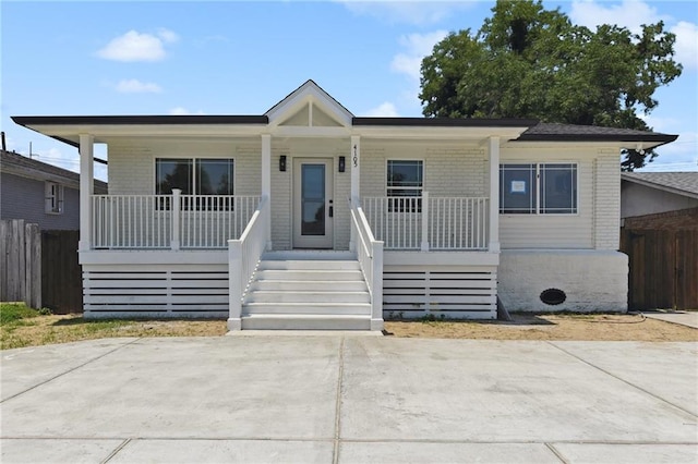 view of front facade with a porch