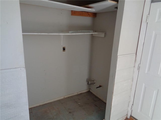 laundry room with electric dryer hookup