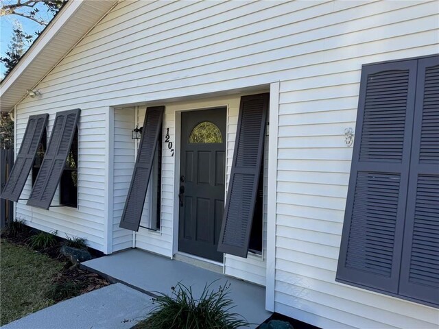 view of doorway to property