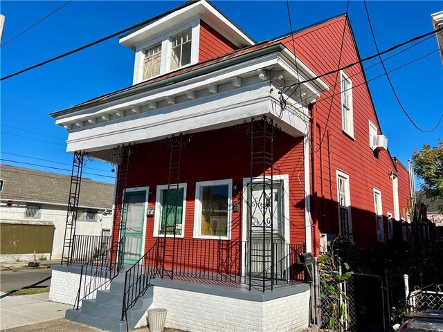 view of front of home