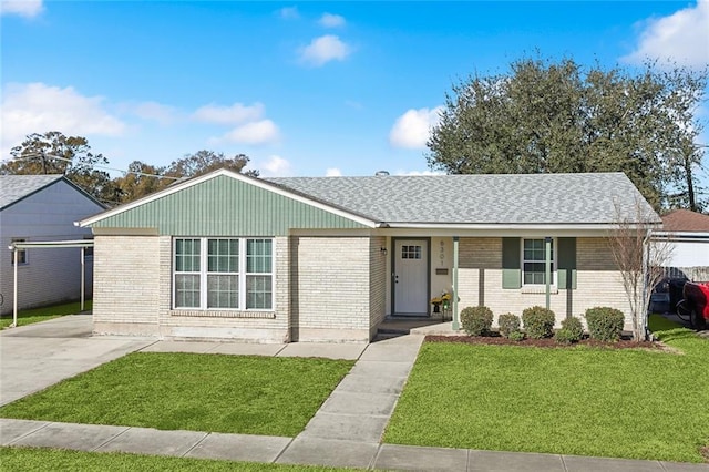 ranch-style home with a front lawn